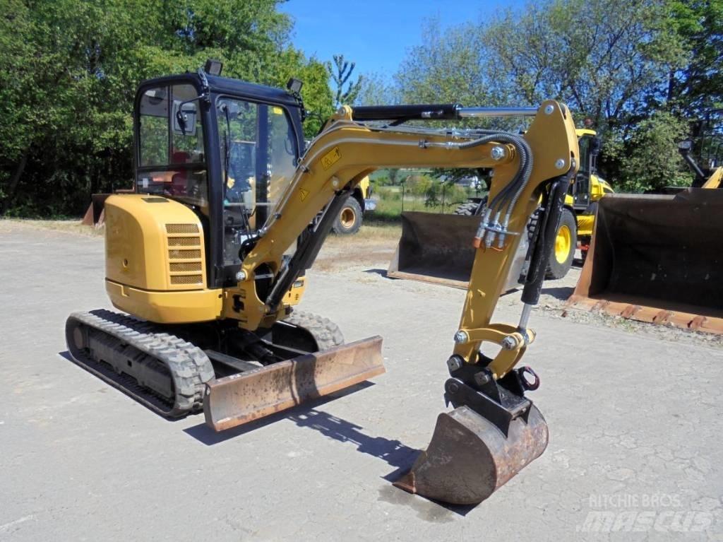 CAT 302.7 D CR ミニ油圧ショベル 7t以下（ミニユンボ・ミニディガー）