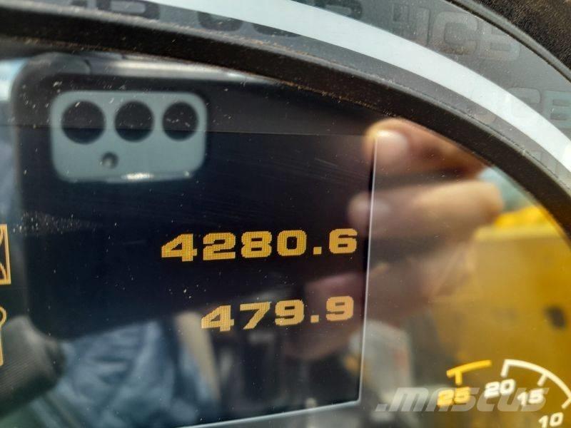 JCB 525-60 テレスコーピックハンドラー