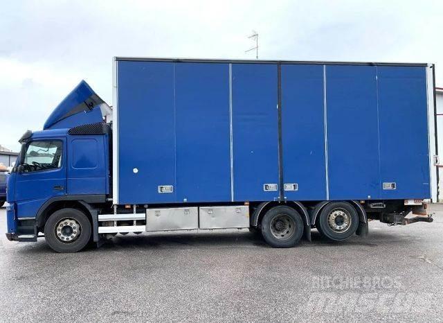 Volvo FM330 6x2 ボックスボディー、ウイング、箱車