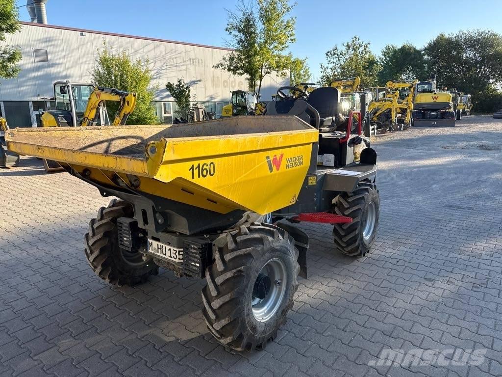 Wacker Neuson DW30 サイト　ダンプ