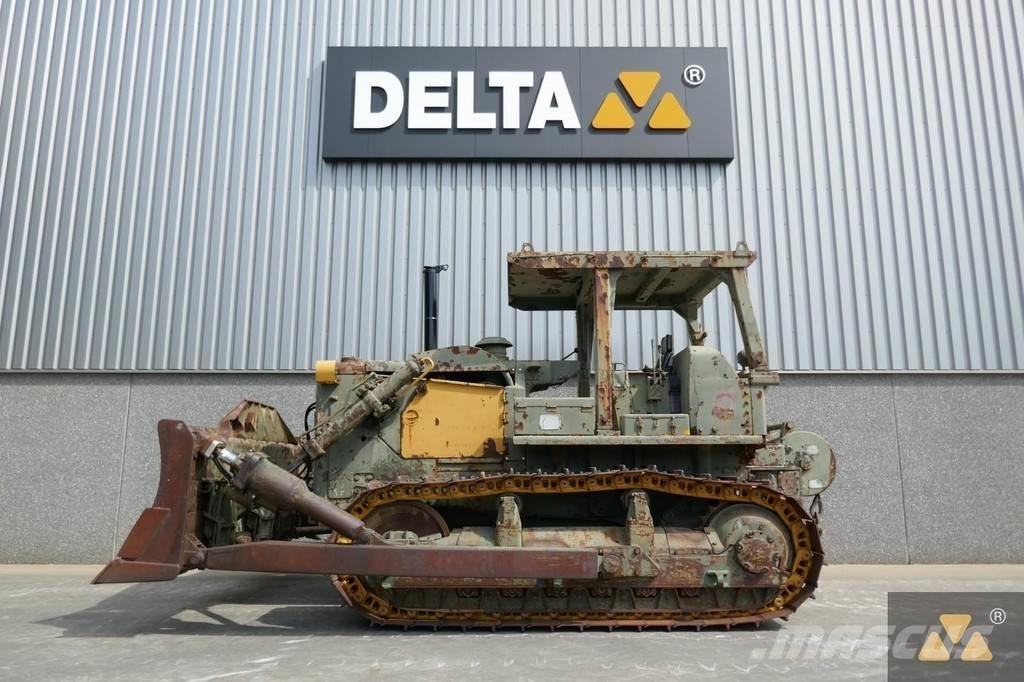 CAT D7F Ex-army ブルドーザー
