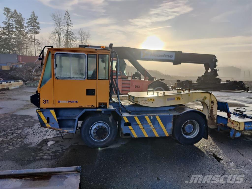 Sisu TR 180 AL 2 ターミナルトラクター