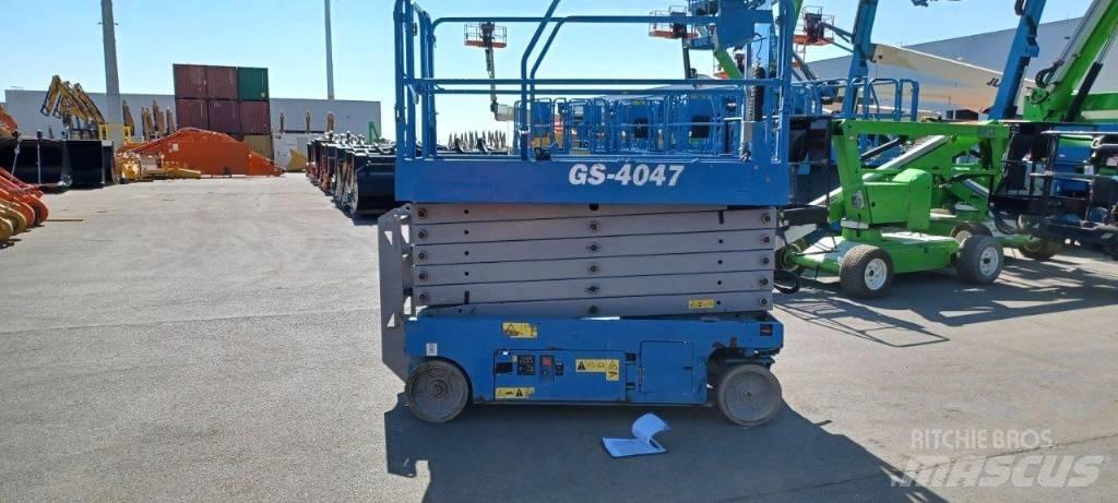 GENIE GS4047 シザースリフト