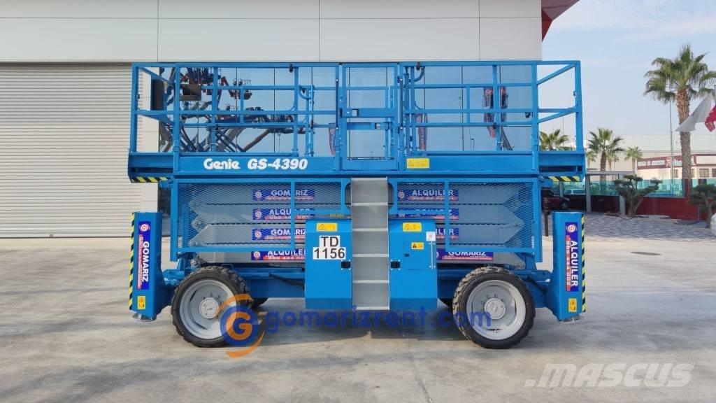 Genie GS 4390 シザースリフト