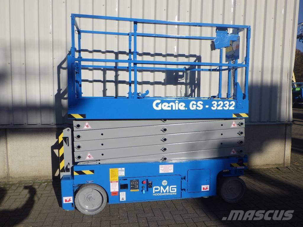 Genie GS3232 シザースリフト