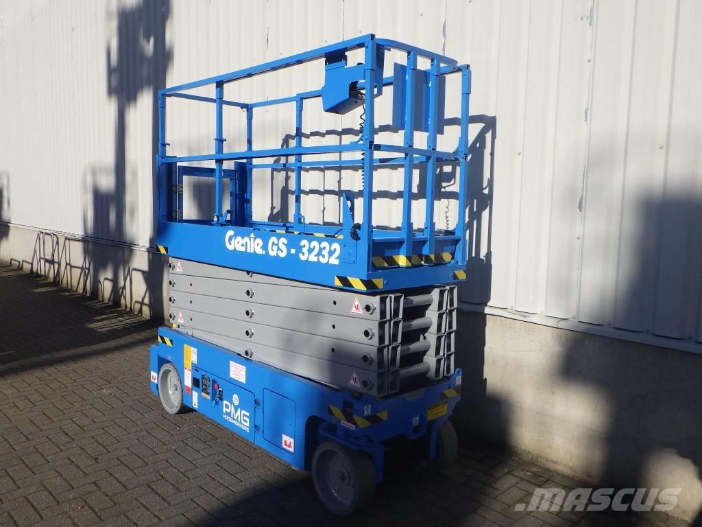 Genie GS3232 シザースリフト
