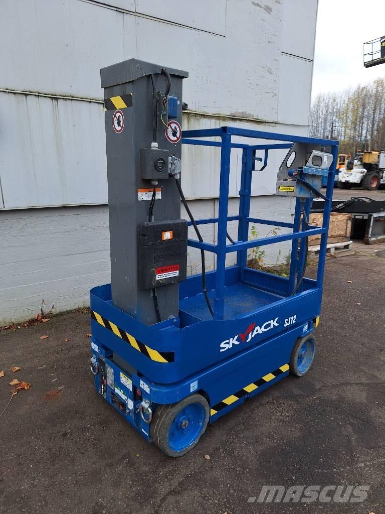 SkyJack SJ 12 シザースリフト