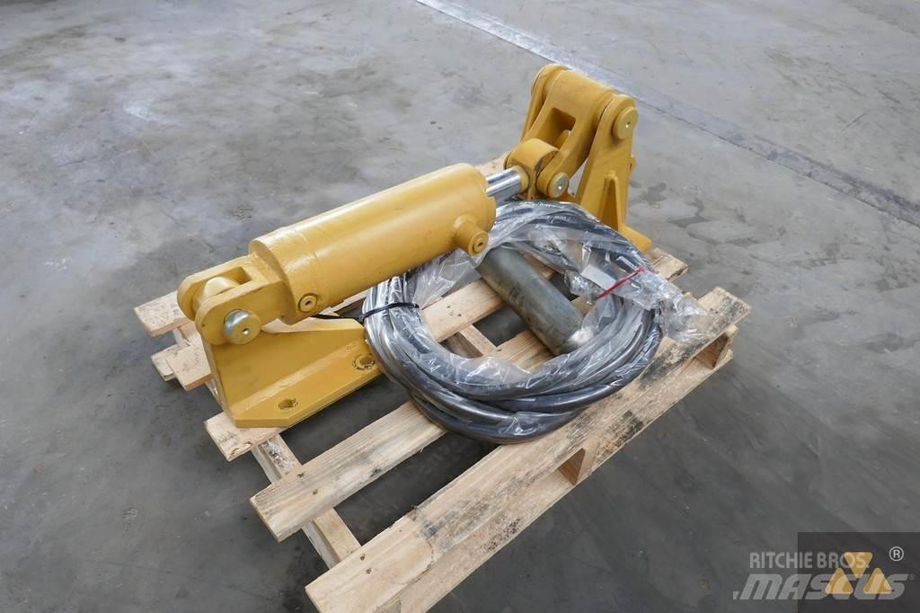 CAT D8T Pin puller その他部品