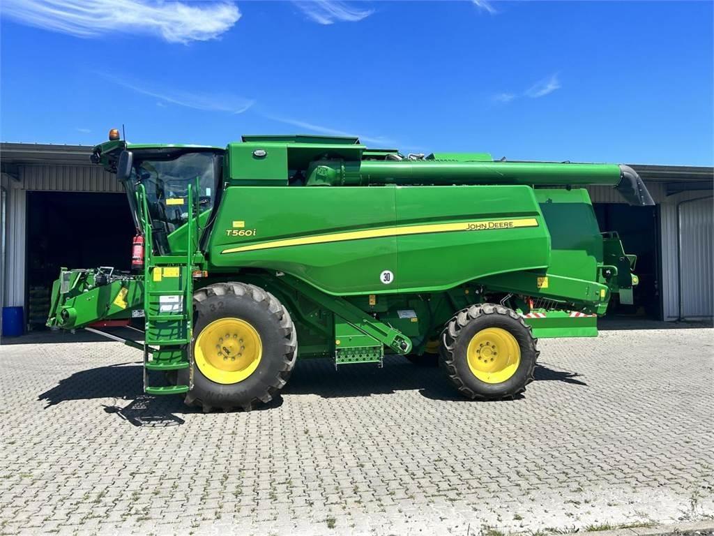 John Deere T560 コンバイン