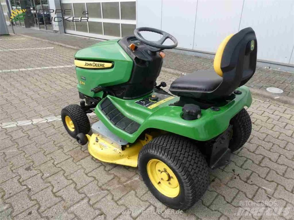 John Deere X304 芝刈り機