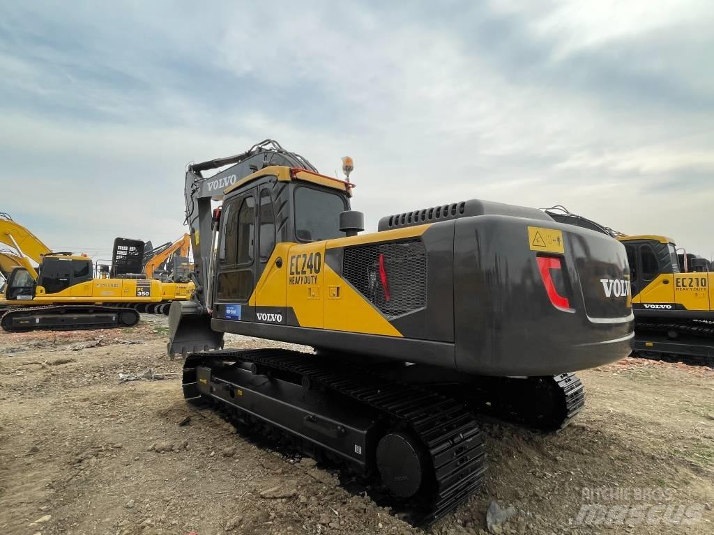 Volvo EC 240 大型油圧ショベル12t以上（パワーショベル・ユンボ）