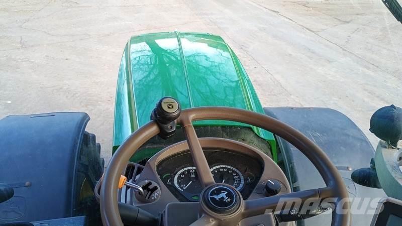 John Deere 6210R トラクター