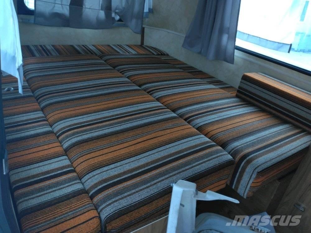 Eriba PUCK キャンピングカーとキャラバン