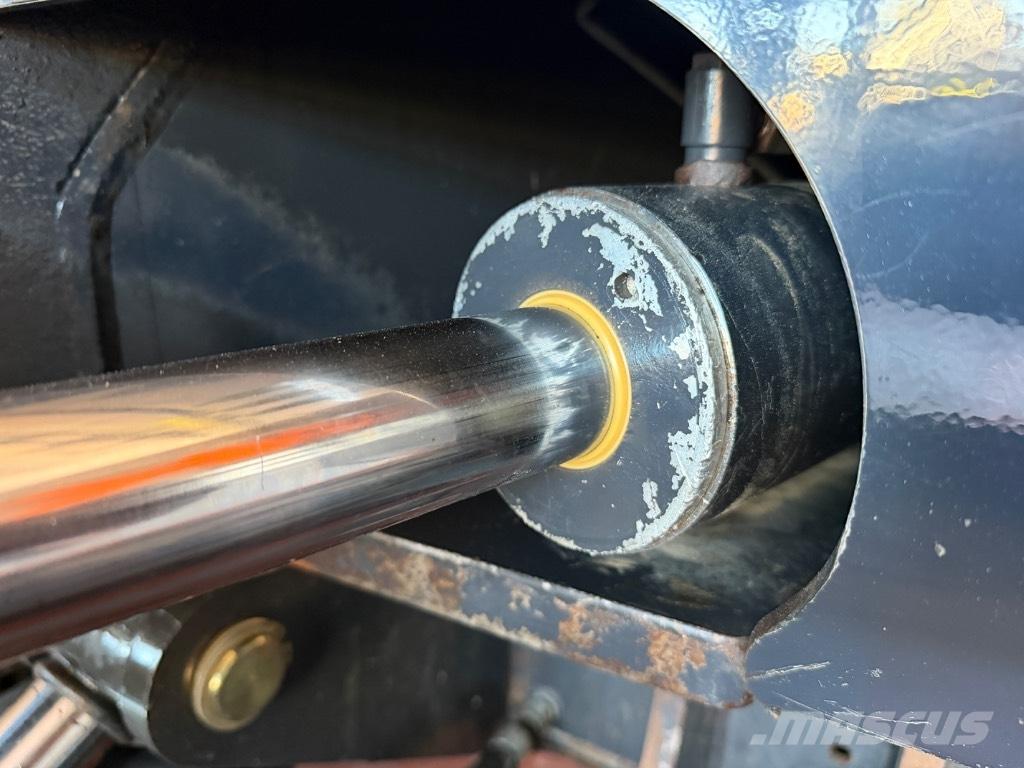 Bobcat E 45 ミニ油圧ショベル 7t以下（ミニユンボ・ミニディガー）