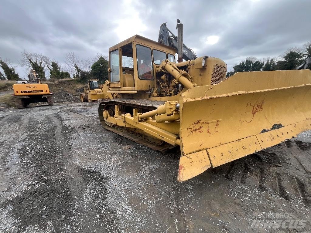 CAT D 7 ブルドーザー