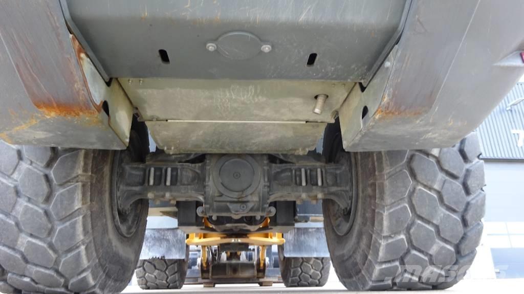 Liebherr L566 xPower ホイールローダー・タイヤショベル