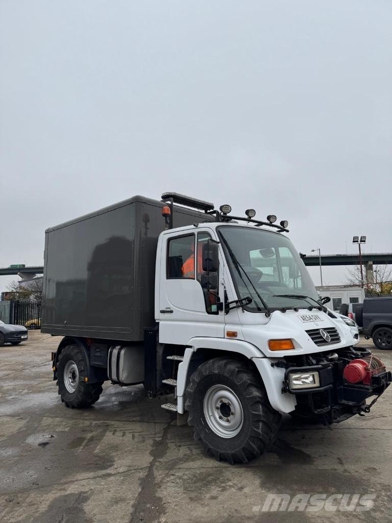 Unimog U300 ユーティリティー機械
