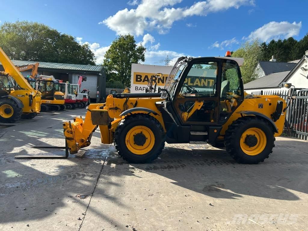 JCB 535-125 Hiviz テレスコーピックハンドラー