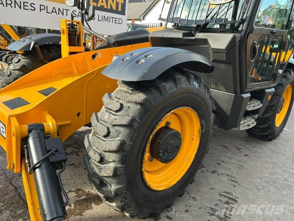 JCB 535-125 Hiviz テレスコーピックハンドラー