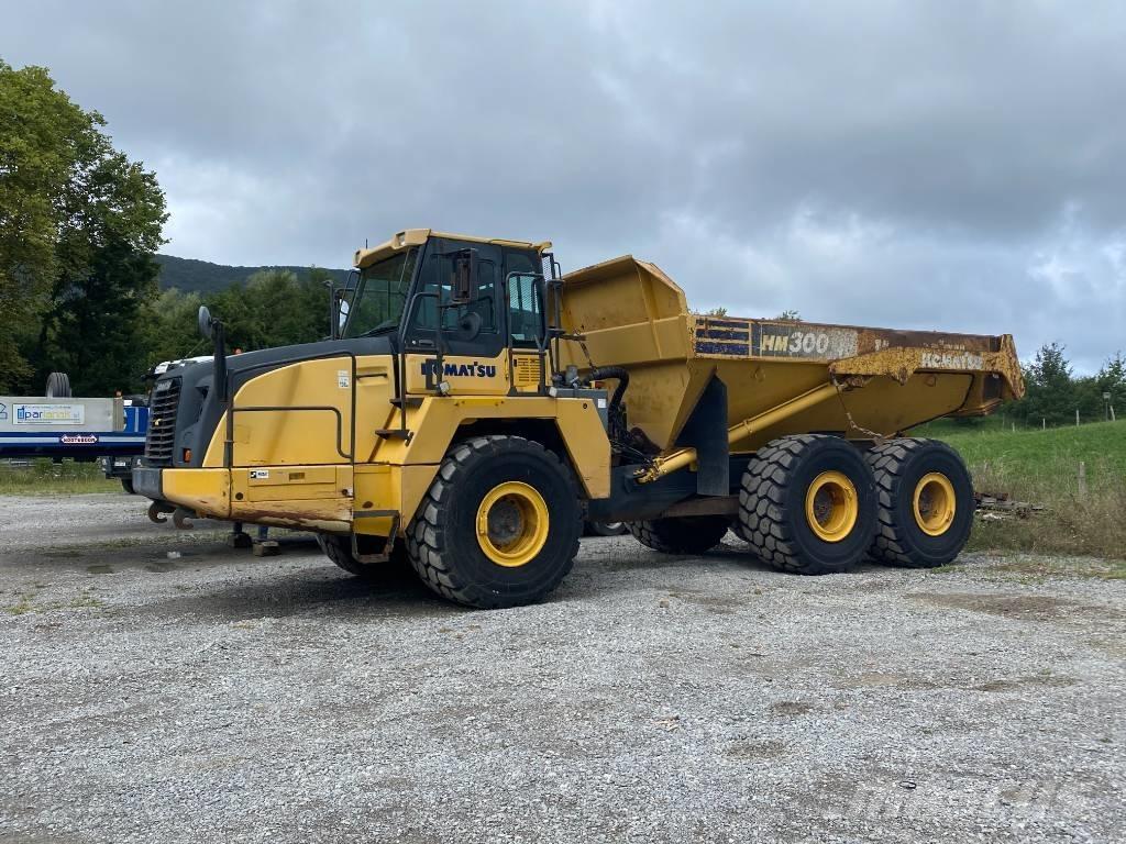 Komatsu HM 300-3 アーティキュレート式ダンプトラック