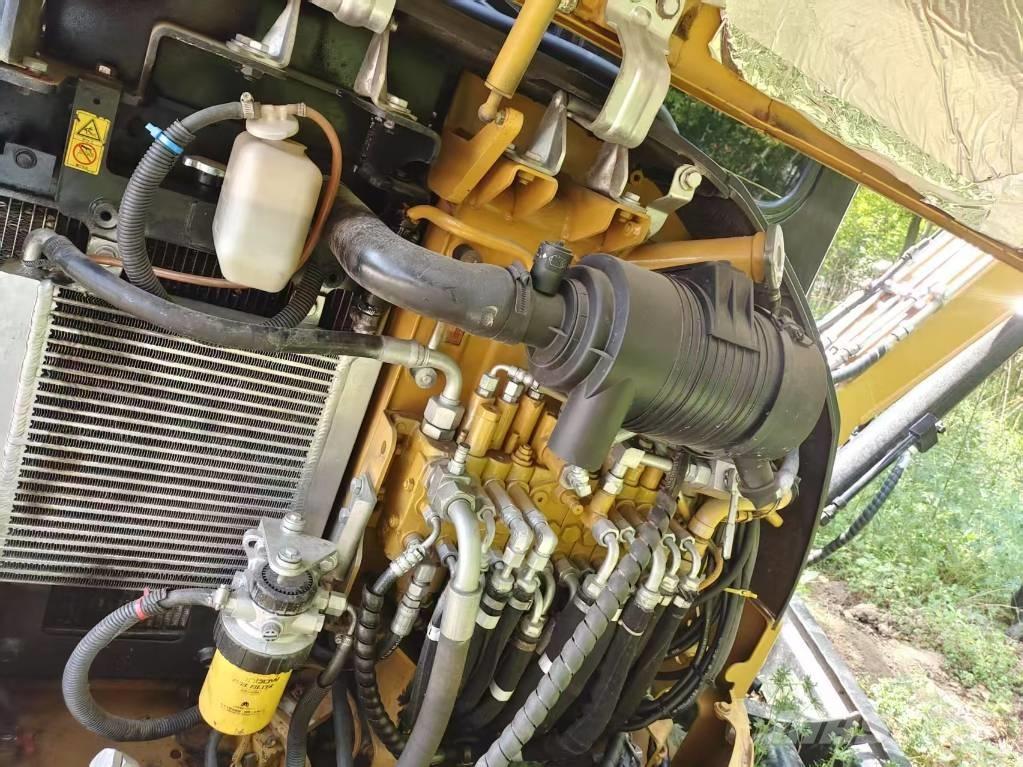 CAT 303.5 E CR ミニ油圧ショベル 7t以下（ミニユンボ・ミニディガー）