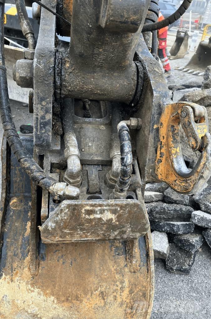 JCB Hydradig ホイール式油圧ショベル（パワーショベル・ユンボ・バックホー）