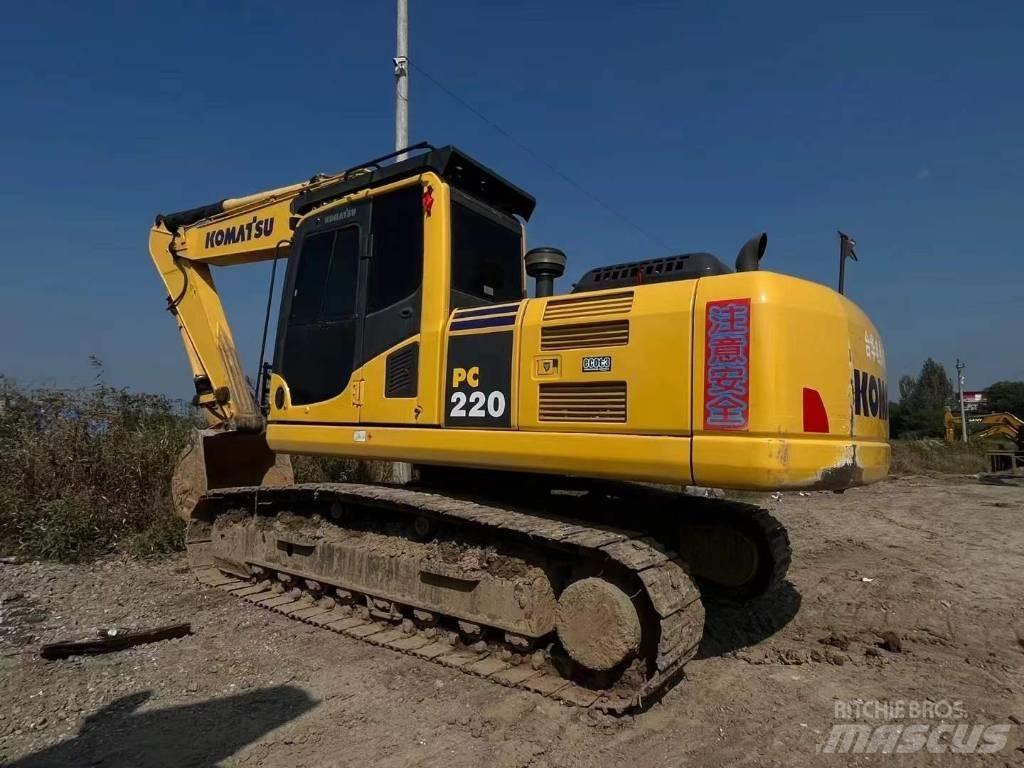 Komatsu PC 220 LC-6L 大型油圧ショベル12t以上（パワーショベル・ユンボ）