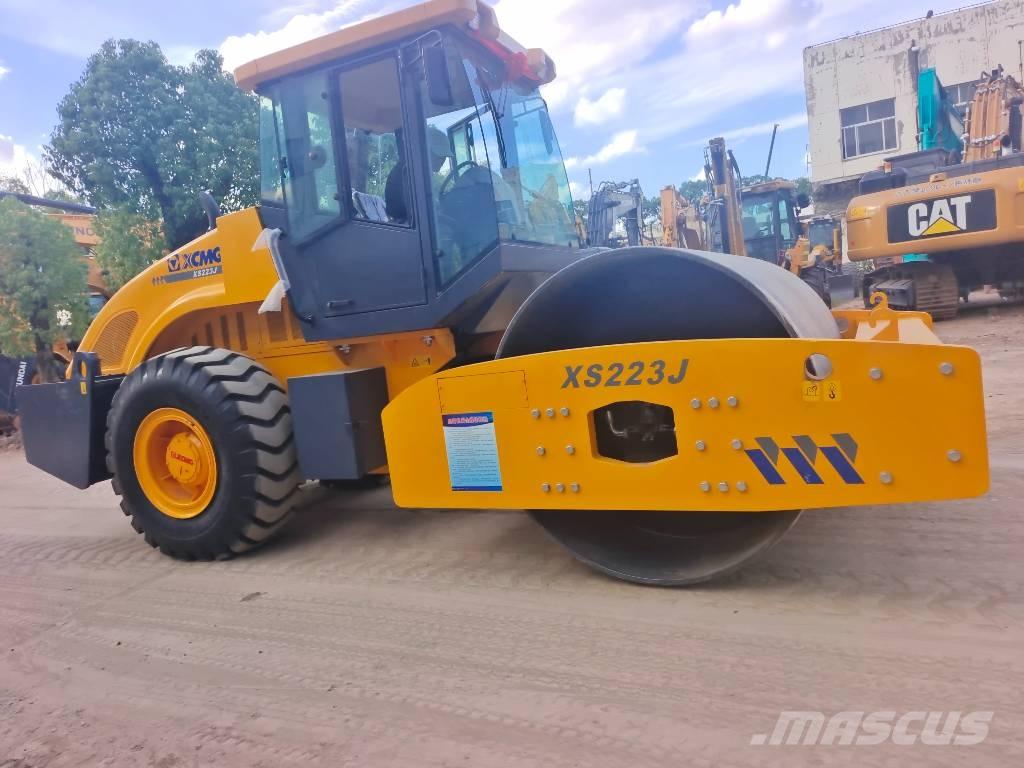 XCMG XS223J 振動ローラ