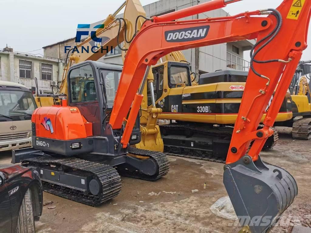 Doosan DH 60 ミニ油圧ショベル 7t以下（ミニユンボ・ミニディガー）