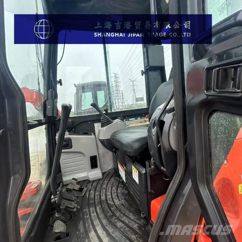Kubota U 55-4 ミニ油圧ショベル 7t以下（ミニユンボ・ミニディガー）