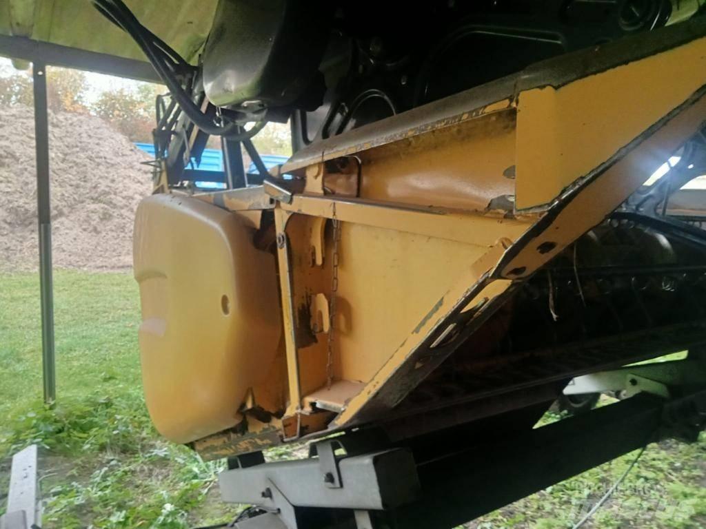 New Holland CR 9080 コンバイン