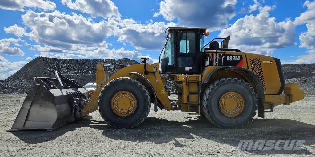 CAT 982 M ホイールローダー・タイヤショベル