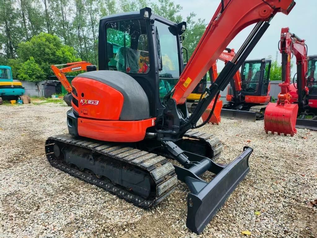 Kubota KX 163-5 ミニ油圧ショベル 7t以下（ミニユンボ・ミニディガー）