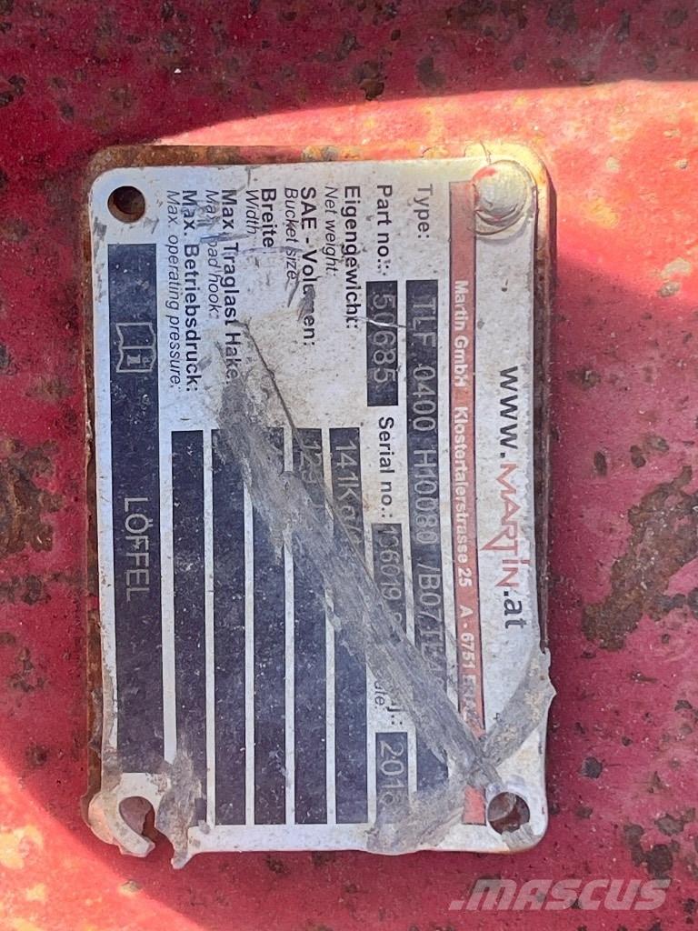 Takeuchi TB 295 W ホイール式油圧ショベル（パワーショベル・ユンボ・バックホー）