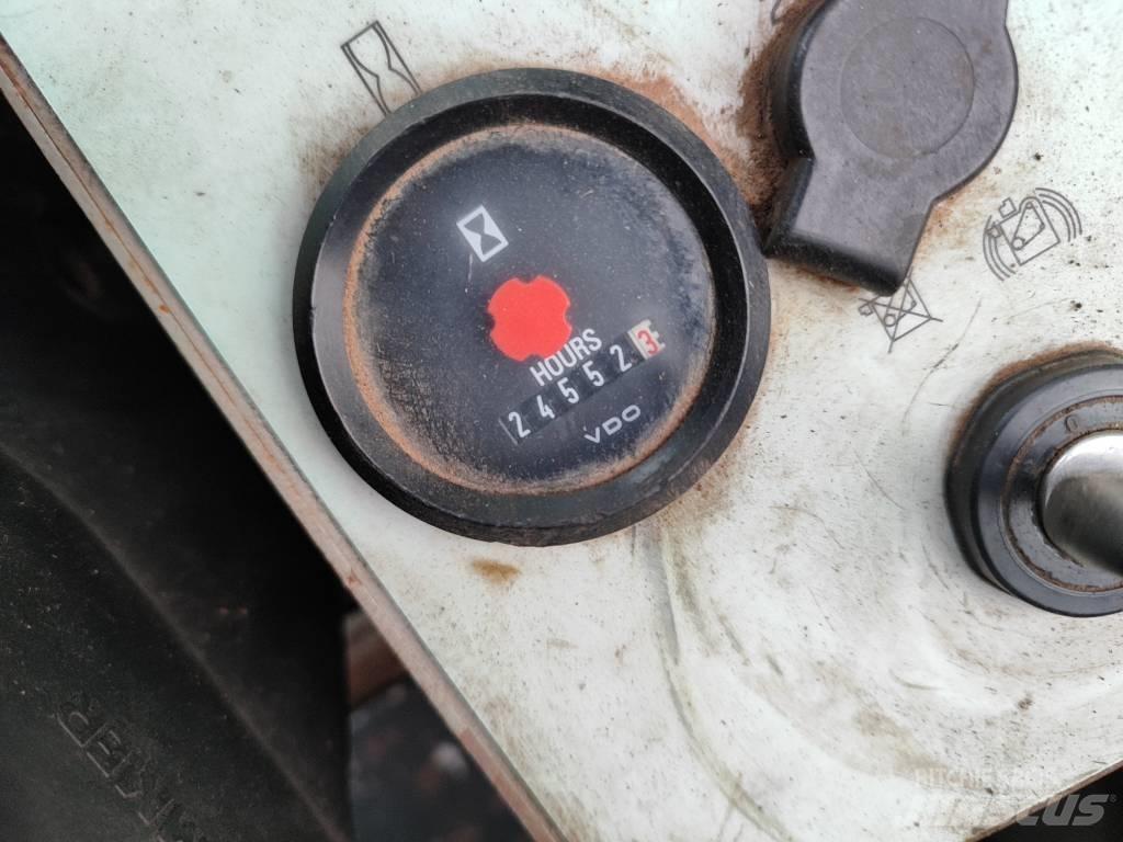 Sennebogen 723 廃棄物／工業産廃処理機