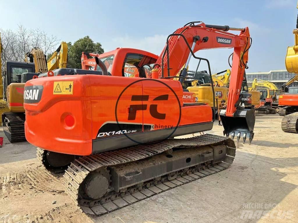 Doosan DX 140 大型油圧ショベル12t以上（パワーショベル・ユンボ）