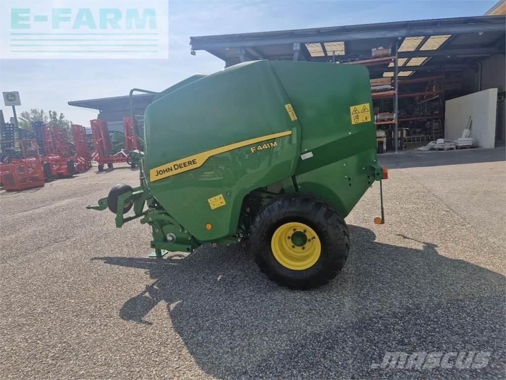 John Deere F441M スクエアベーラー