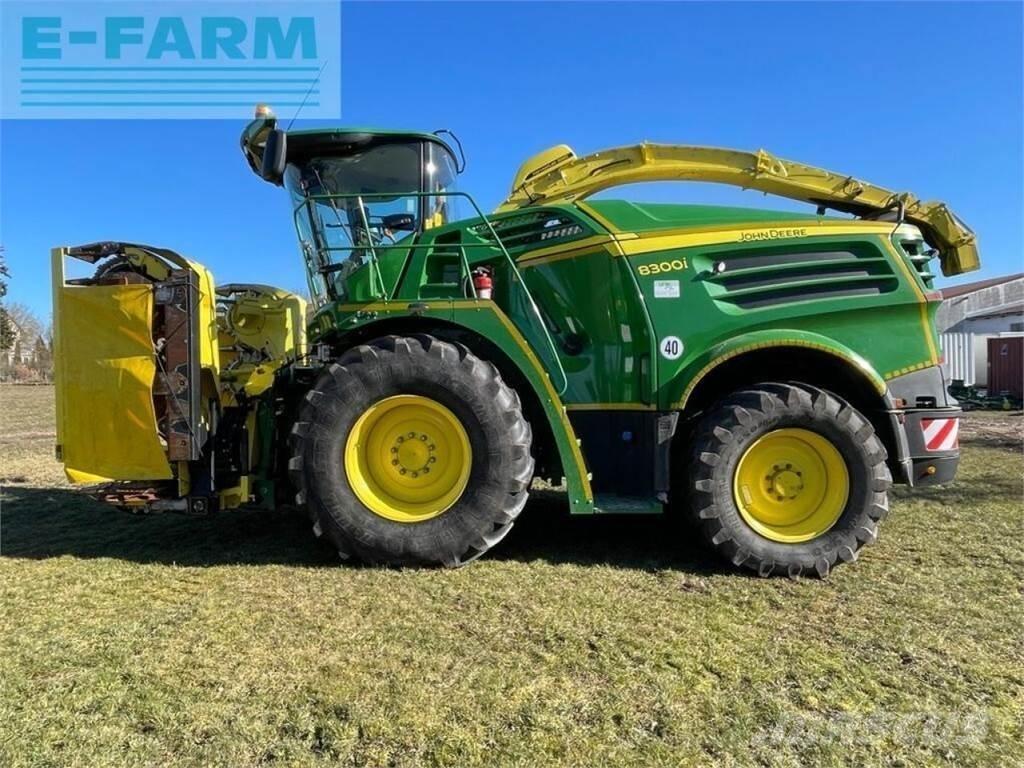 John Deere 8300 自走式フォレージハーベスター