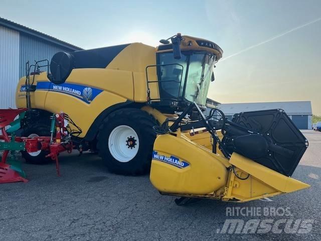 New Holland CX8.70 コンバイン