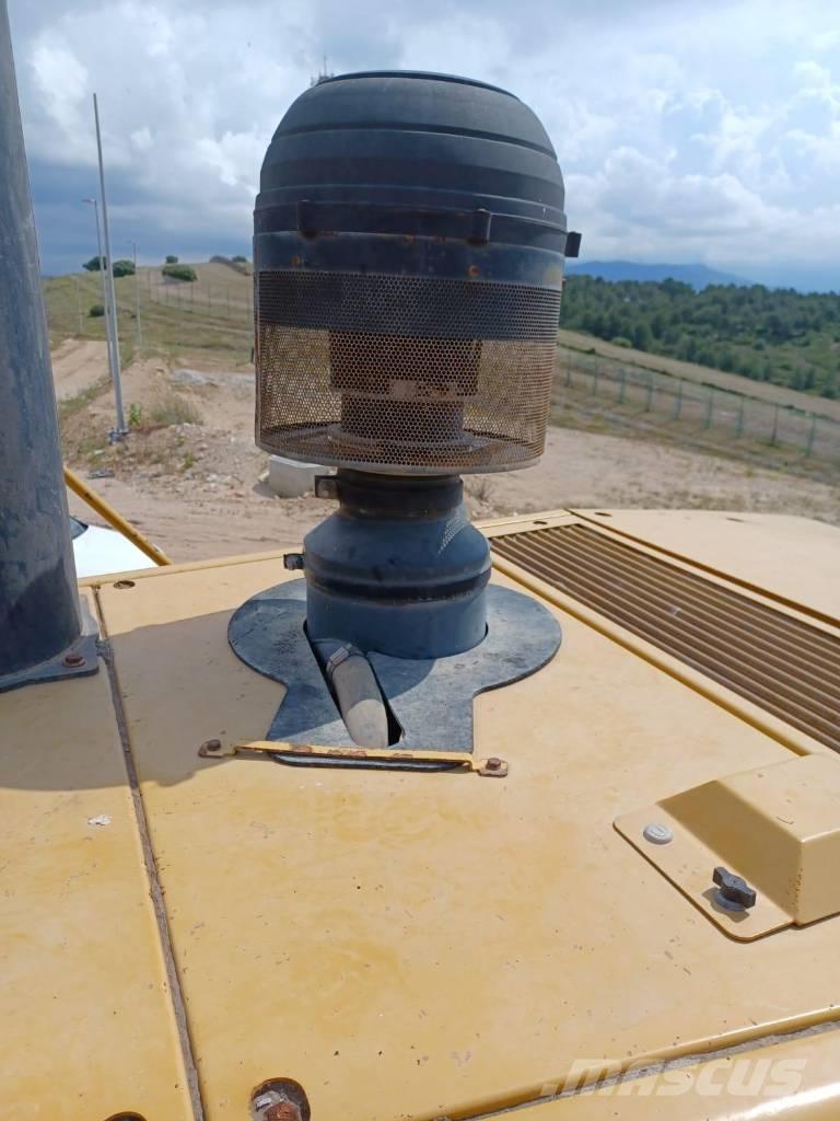 CAT 836 H 廃棄物コンパクター