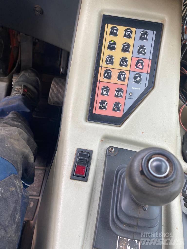 Doosan DA 40 アーティキュレート式ダンプトラック