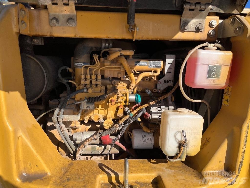 CAT 308 E 2 CR 中型油圧ショベル 7ｔ-12ｔ（ユンボ・パワーショベル・バックホー）