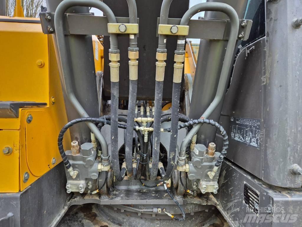 Volvo ECR 235 D 大型油圧ショベル12t以上（パワーショベル・ユンボ）