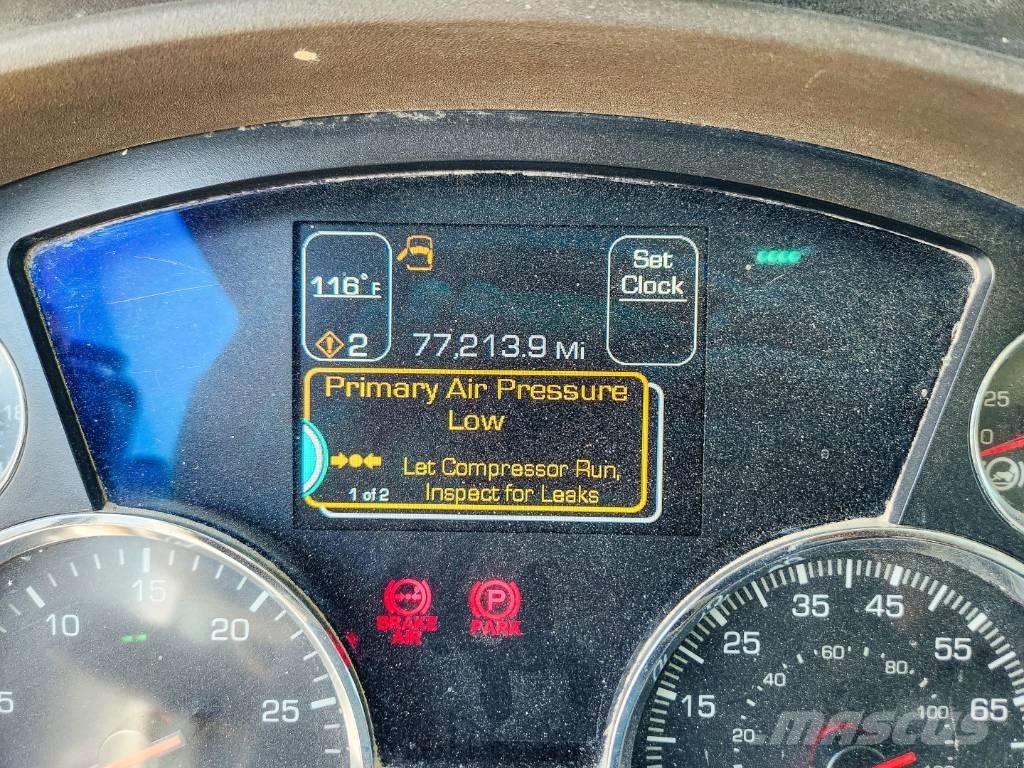Kenworth T 880 コンバイン／バキュームトラック