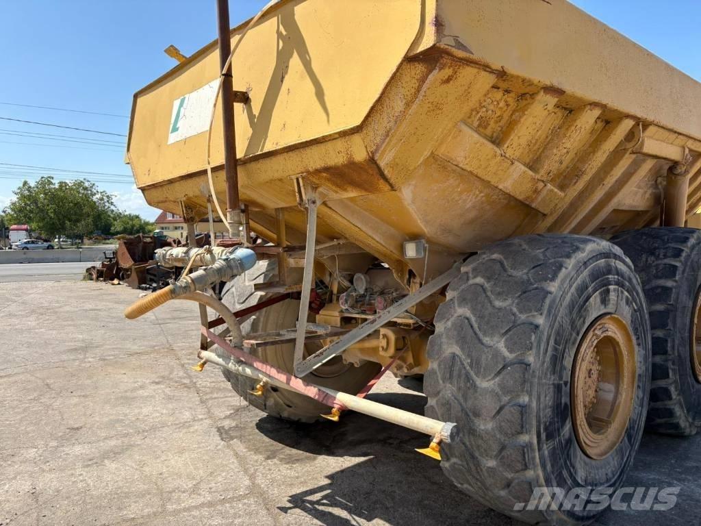 CAT D 350 C アーティキュレート式ダンプトラック