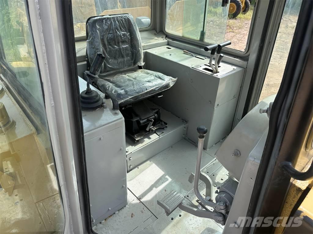 CAT D6G ブルドーザー