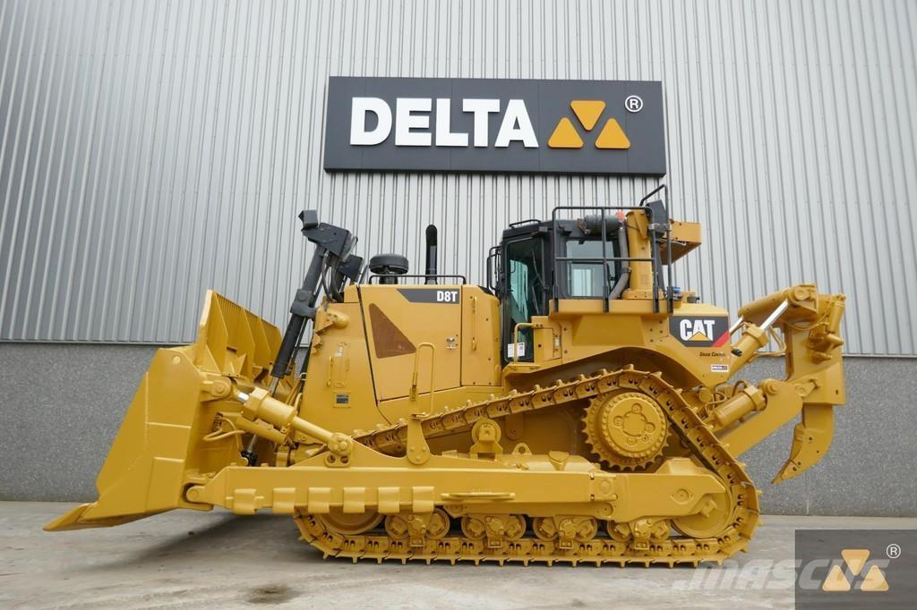 CAT D8T ブルドーザー
