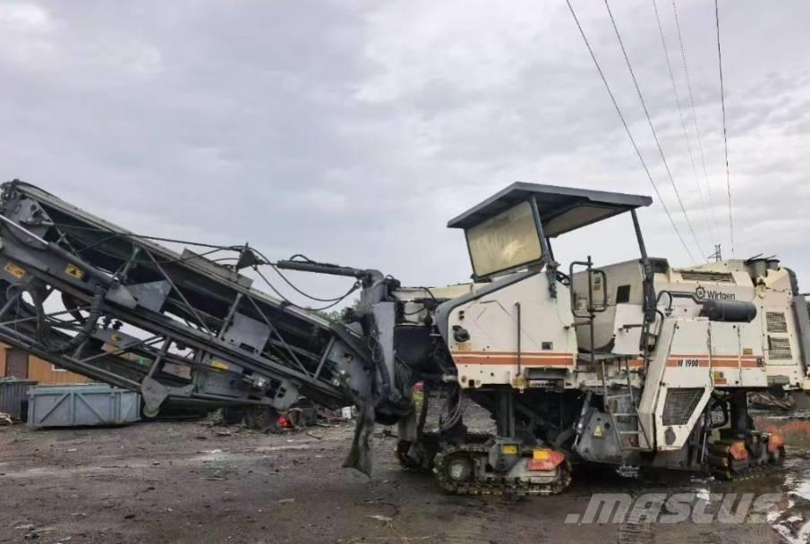 Wirtgen 1900DC アスファルトコールドミリングマシーン