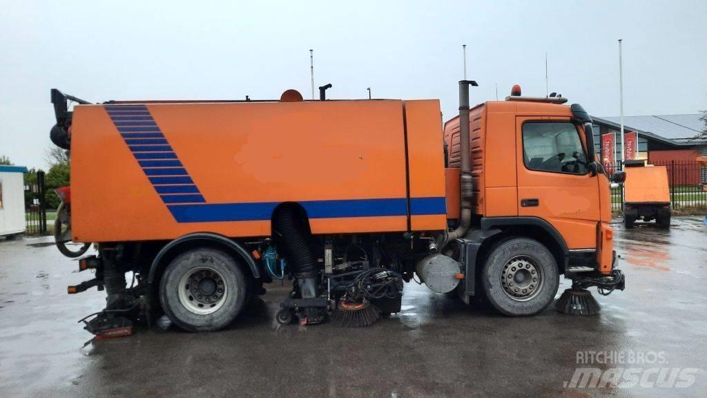 Volvo FM9 + Beam CX800 街路清掃車