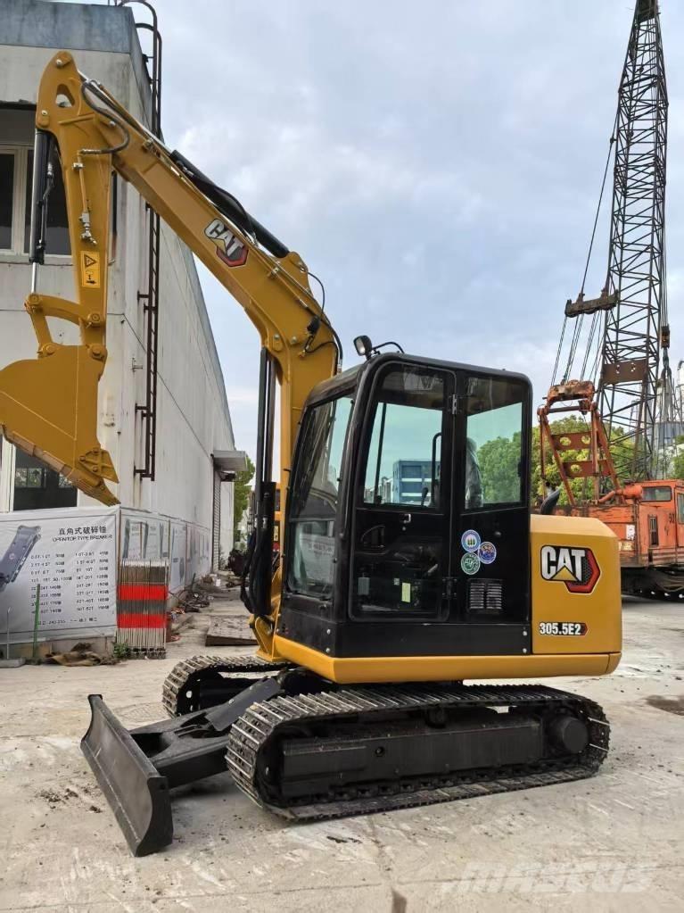 CAT 305.5 E2 ミニ油圧ショベル 7t以下（ミニユンボ・ミニディガー）